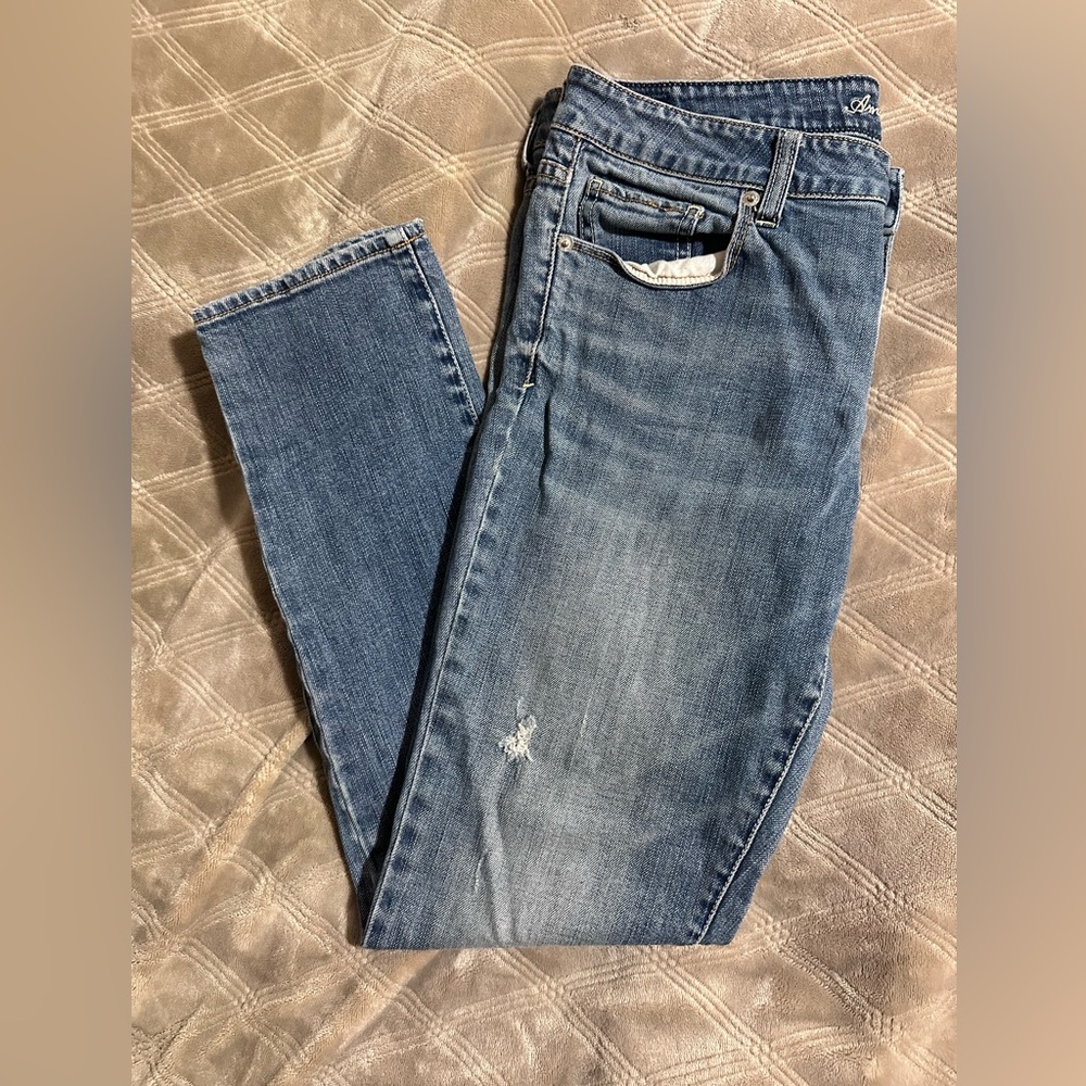 American Eagle Outfitters Women's Straight Leg Jeans - Light Blue Wash